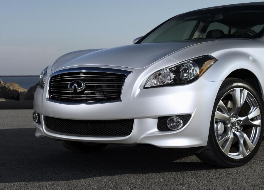 Infiniti M37 S 2011 года  (фото 14 из 33)